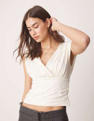 abercrombie & fitch grown over v neck top in cream