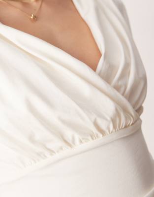 Abercrombie & Fitch Grown Over V Neck Top In White