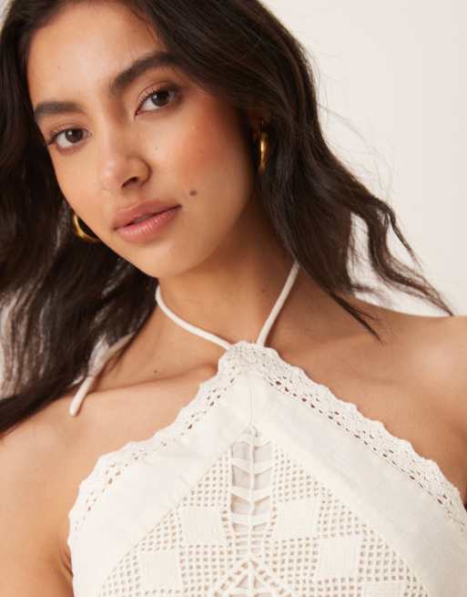 Abercrombie & Fitch halterneck open back scarf top in white, 2 of 4