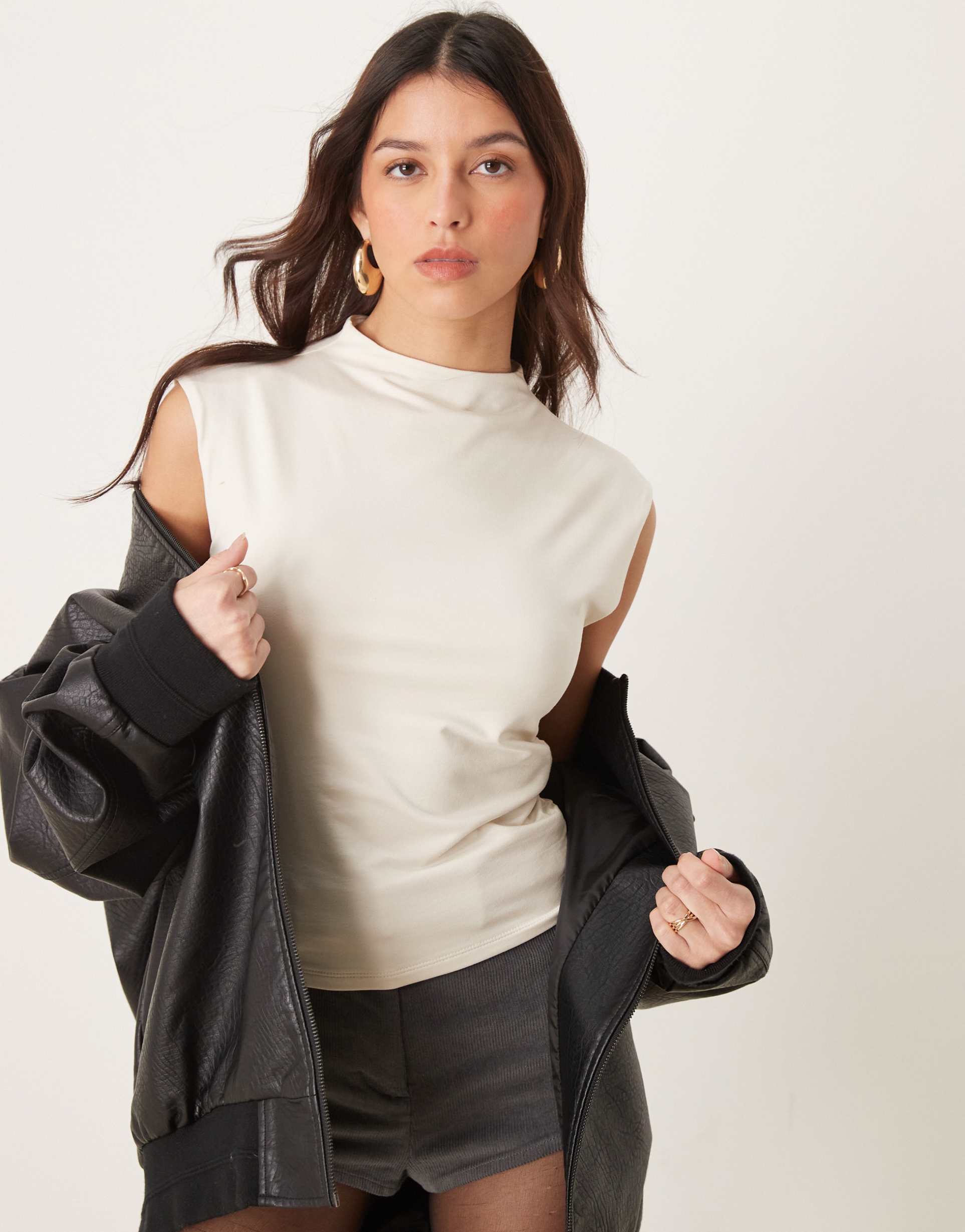 abercrombie & fitch high neck sleeveless top in gray