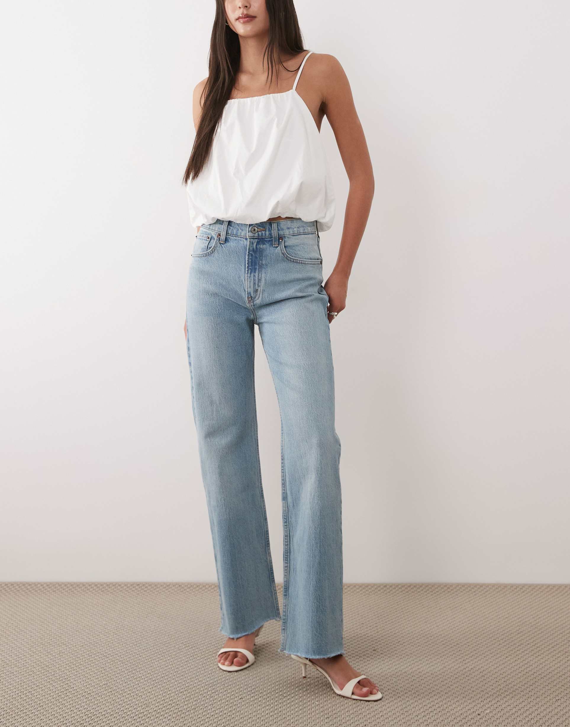abercrombie & fitch high rise 90s fit relaxed jeans in distressed wash