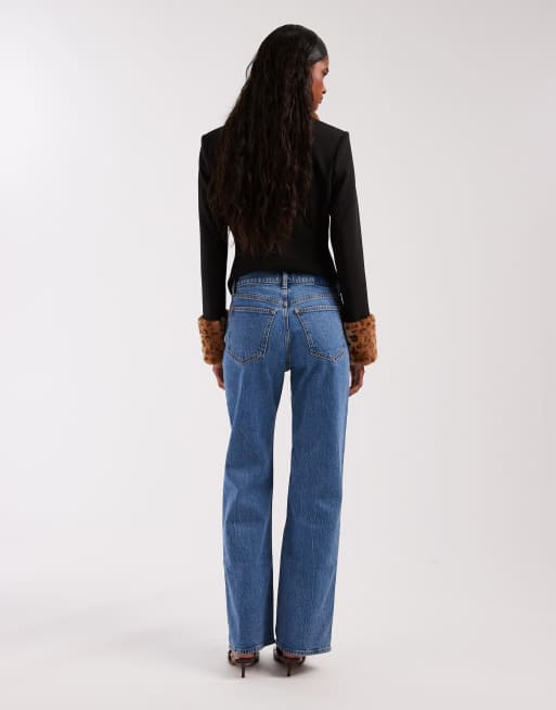 Abercrombie & Fitch high rise 90s relaxed jeans in mid blue wash, 3 of 5