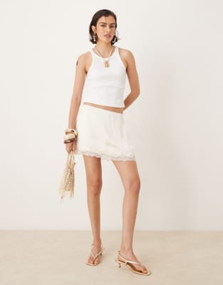 high rise lace detail satin mini skort in white