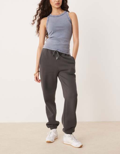 Abercrombie & Fitch high rise relaxed cuffed jogger in charcoal, 4 of 5