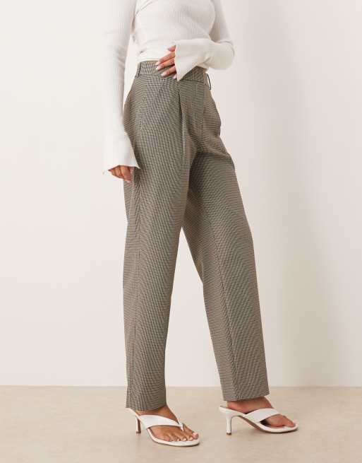Abercrombie & Fitch high rise straight leg soft trousers in beige houndstooth, 2 of 5