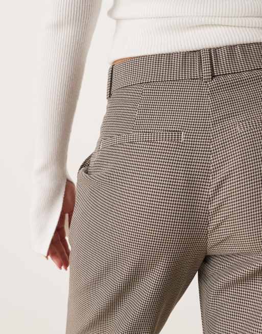 Abercrombie & Fitch high rise straight leg soft trousers in beige houndstooth, 5 of 5