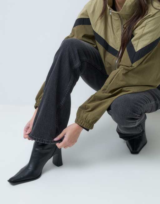 Abercrombie & Fitch højtaljede bootcut-jeans i vasket sort, 3 af 5