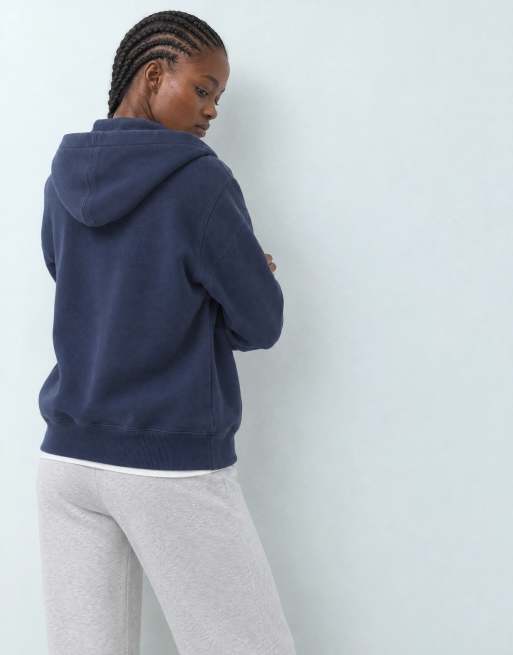 Abercrombie & Fitch hættetrøje med lynlås og brystlogo i navy, 9 af 9