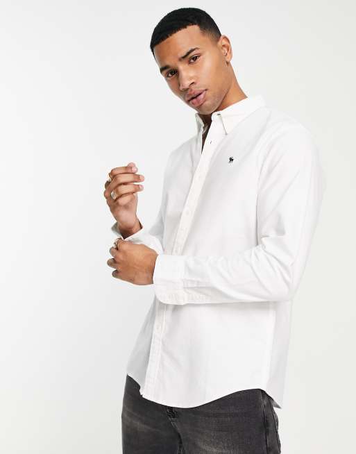 Abercrombie & Fitch - Hvid Oxford-skjorte med kontrastfarvet logoikon