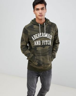 Icon logo camo print hoodie in green 