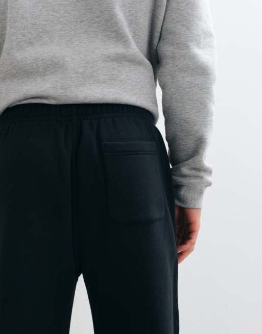Abercrombie & Fitch icon logo cuffed leg joggers in black, 4 of 5