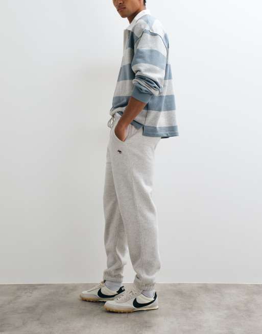 Abercrombie & Fitch icon logo cuffed leg joggers in light grey, 3 of 5