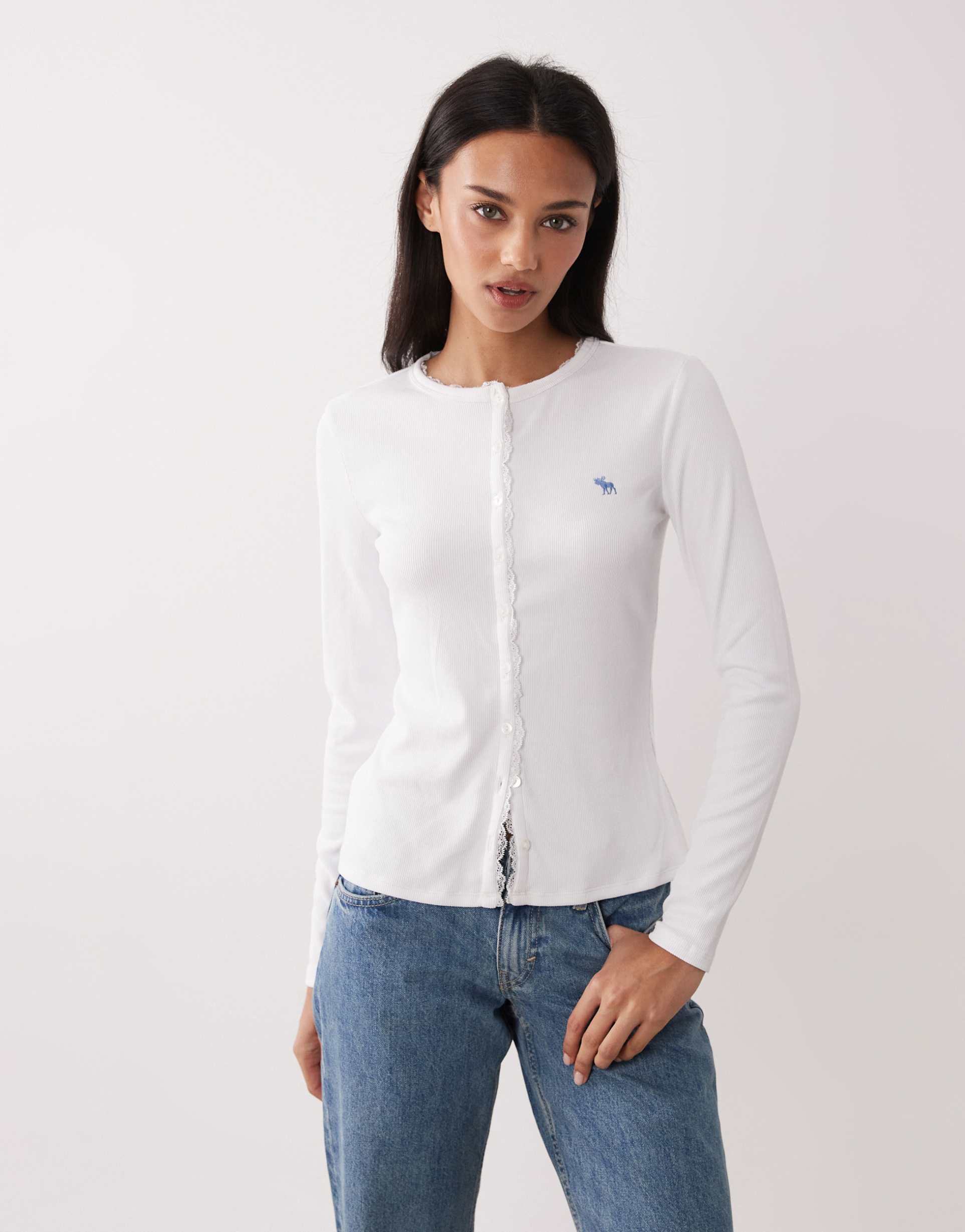 abercrombie & fitch icon logo ribbed button through top in white