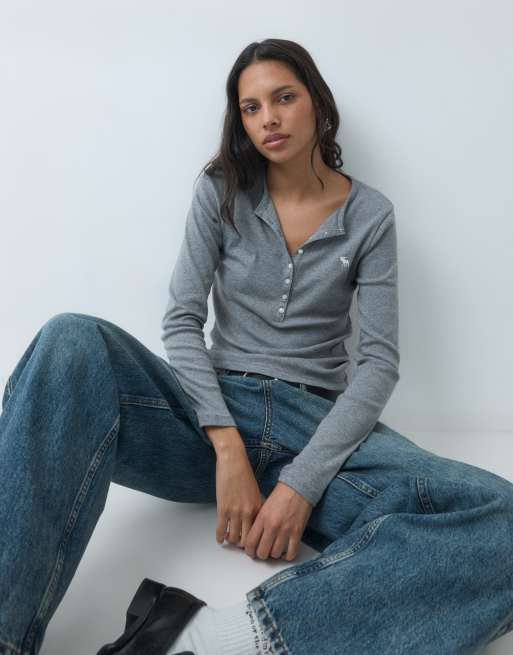 Abercrombie & Fitch icon logo ribbed long sleeve henley top in grey, 5 of 5
