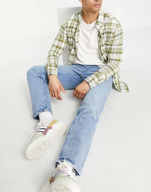Abercrombie & Fitch - Jaren 90-stijl distressed jeans met rechte pasvorm in mid-wash