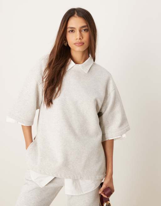 Abercrombie & Fitch – Jasnoszary T-shirt oversize z rozcięciami po bokach