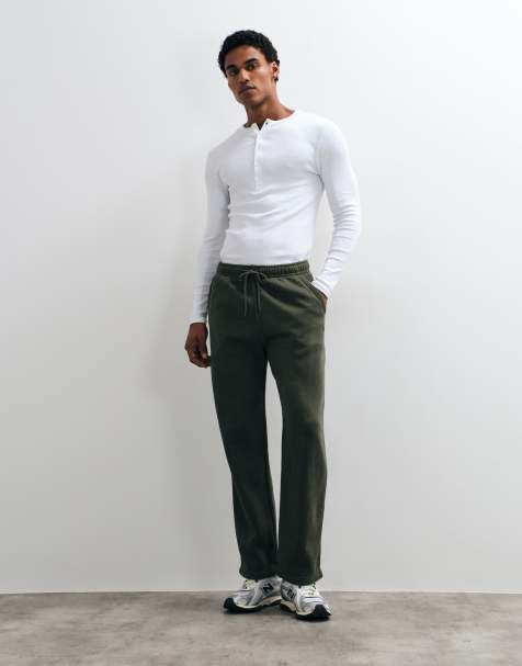 Abercrombie & Fitch joggers de pernera recta con logo icon en caqui - view 1