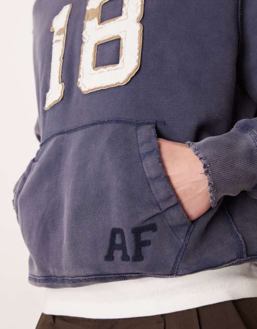 Abercrombie & Fitch – Kapuzenpullover in Marineblau mit Grafik auf der Brust&nbsp;, 5 von 5