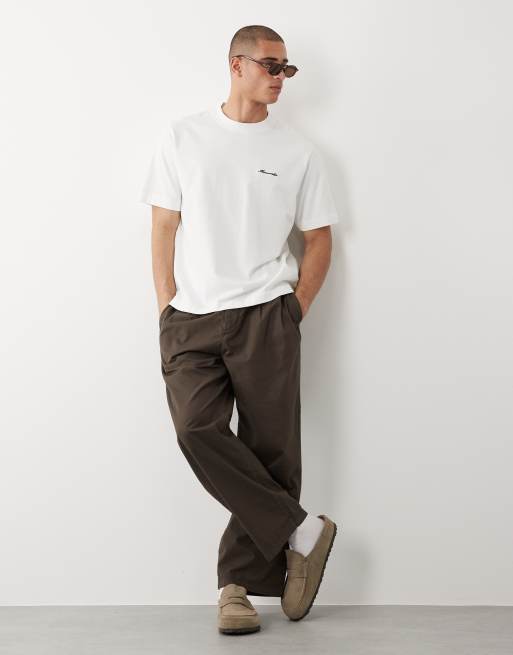 Abercrombie & Fitch – Kastiges, kurzärmliges T-Shirt in Weiß mit kursivem Logo, 2 von 5