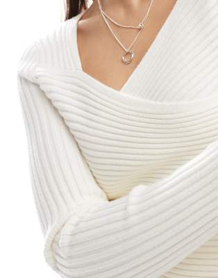 ABERCROMBIE & FITCH KNIT CROSSOVER CROPPED SWEATER 