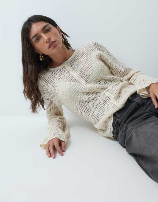Abercrombie & Fitch knitted bobble stitch cardigan with cinched hem in ecru, 3 of 5