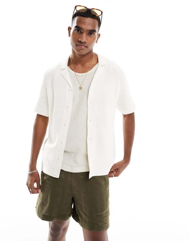 Abercrombie & Fitch - knitted polo shirt in off white