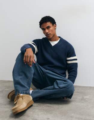 V Neck 2