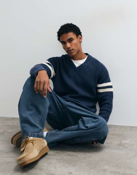 Abercrombie & Fitch knitted v neck jumper in navy and white stripe - view 1