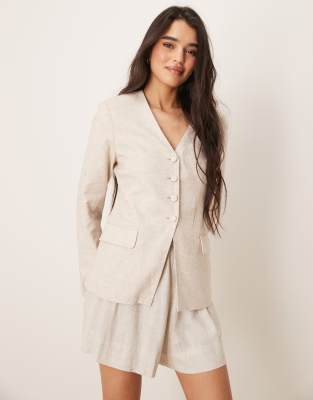 Abercrombie & Fitch - Kragenloser, taillierter Leinen-Blazer in Creme-Weiß