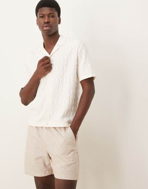 Abercrombie & Fitch – Kurzärmliges Strick-Freizeithemd in Creme mit Knopfleiste und Polokragen - view 1