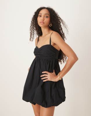 Abercrombie & Fitch - Kurzes Babydoll-Kleid in Schwarz mit Ballonsaum