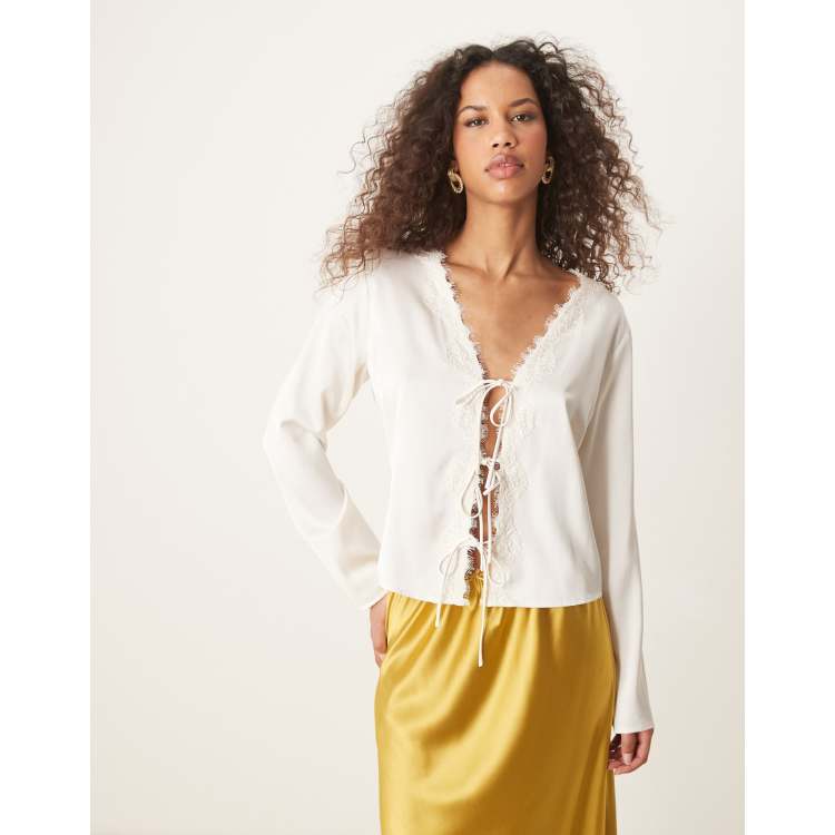 abercrombie&amp;fitch  レース トップス Abercrombie & Fitch lace tie front long sleeve top in chalk pink