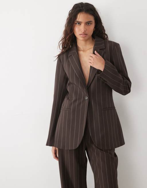 Abercrombie & Fitch – Sloane – Brunt, kritstrecksrandigt set med byxor och kavaj, 3 av 3