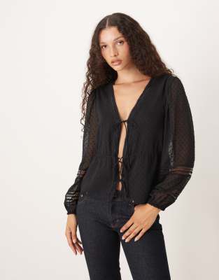 Abercrombie & Fitch - Langärmlige Bluse in Schwarz mit Schnürung vorn