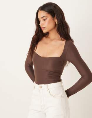 Abercrombie & Fitch - Langärmliger Body in Braun mit BH-Einsatz-Brown