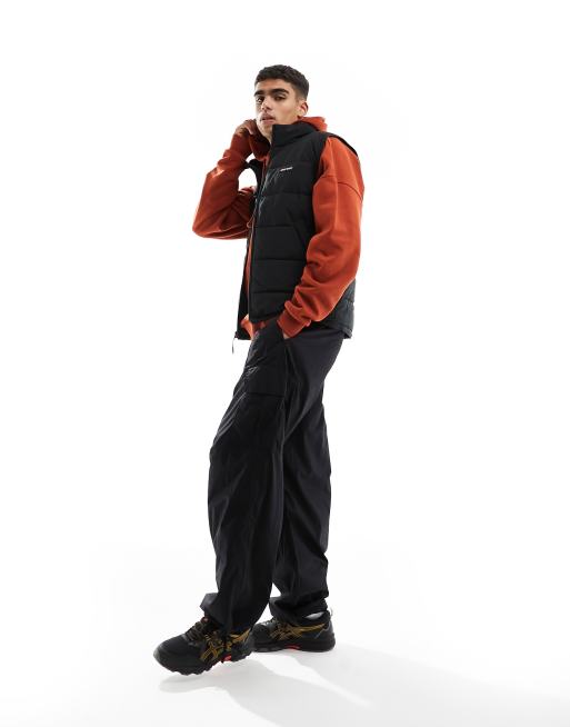 Abercrombie & Fitch lightweight puffer vest in black, 3 of 4