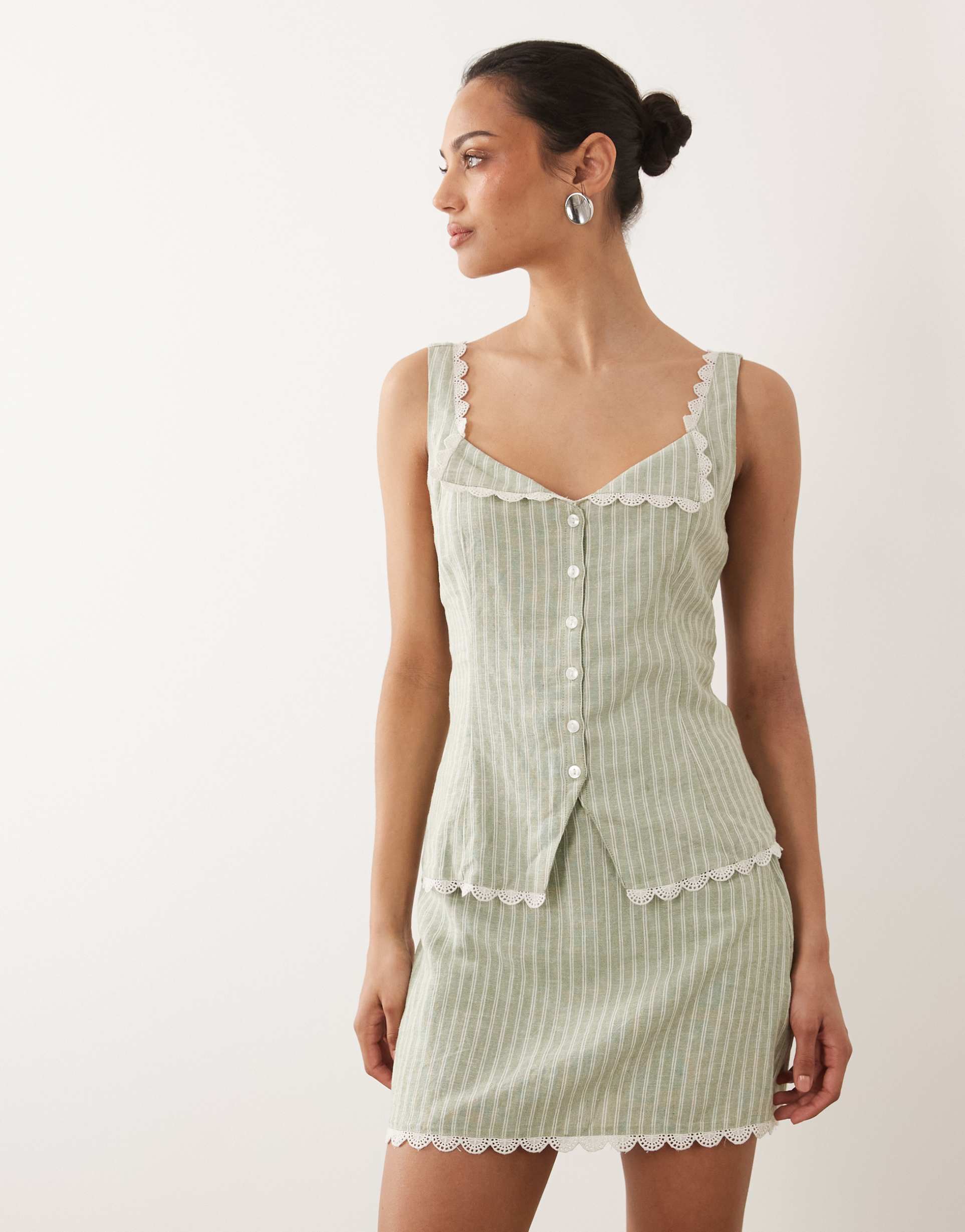 abercrombie & fitch linen mini skirt with scalloped edge in green stripe - part of a set