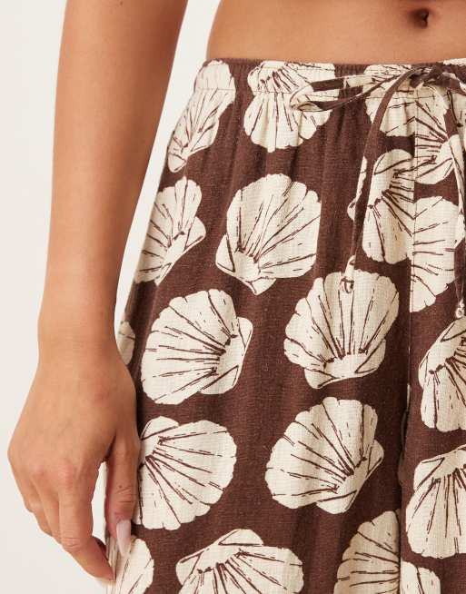 Abercrombie & Fitch linen wide leg pull on trousers in brown shell print, 5 of 5