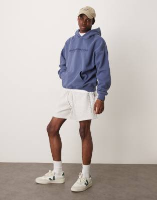 Abercrombie & Fitch Abercrombie & Fitch logo drawstring fleece shorts in light grey-Blue