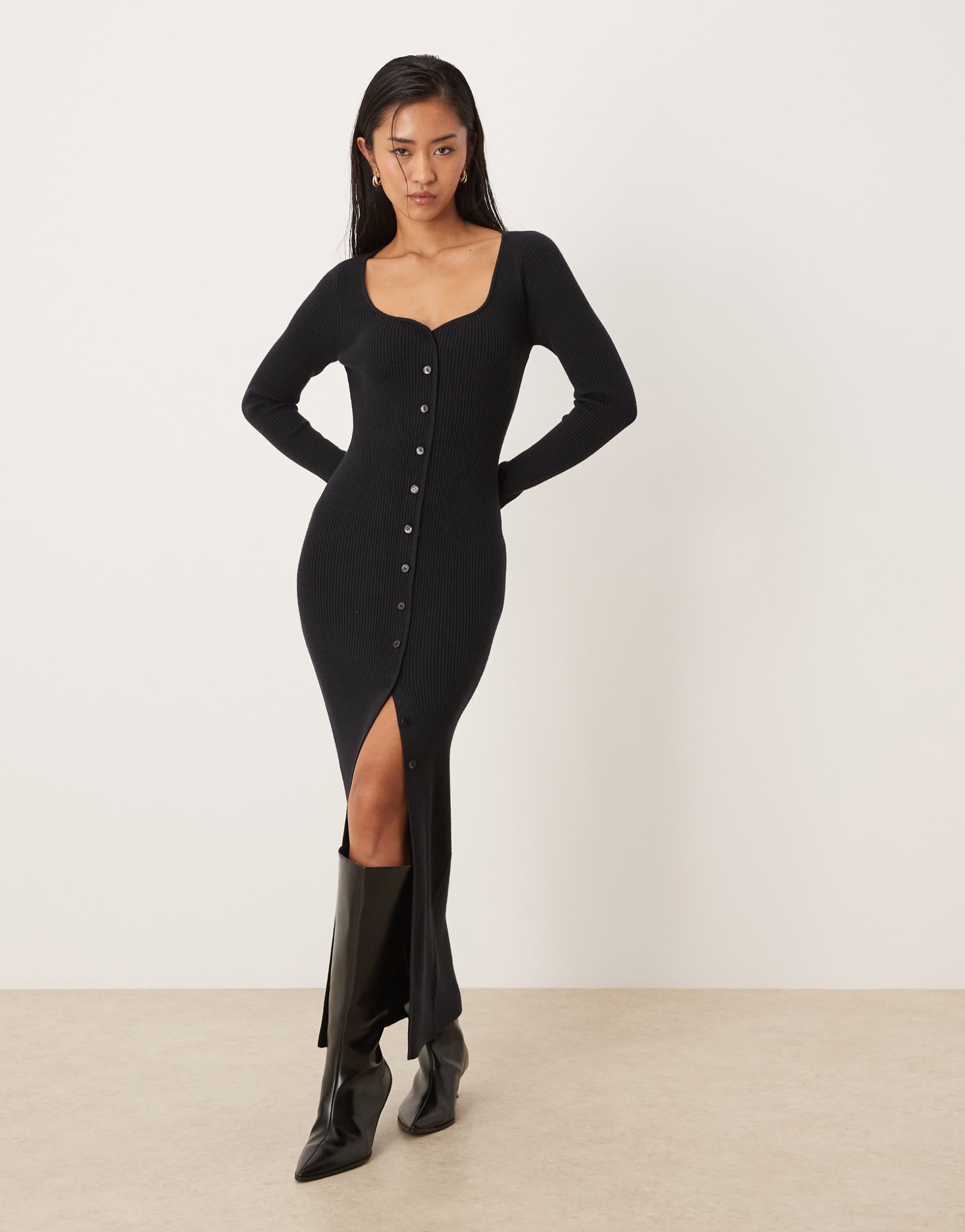 abercrombie & fitch long sleeve v neck fitted maxi dress in black