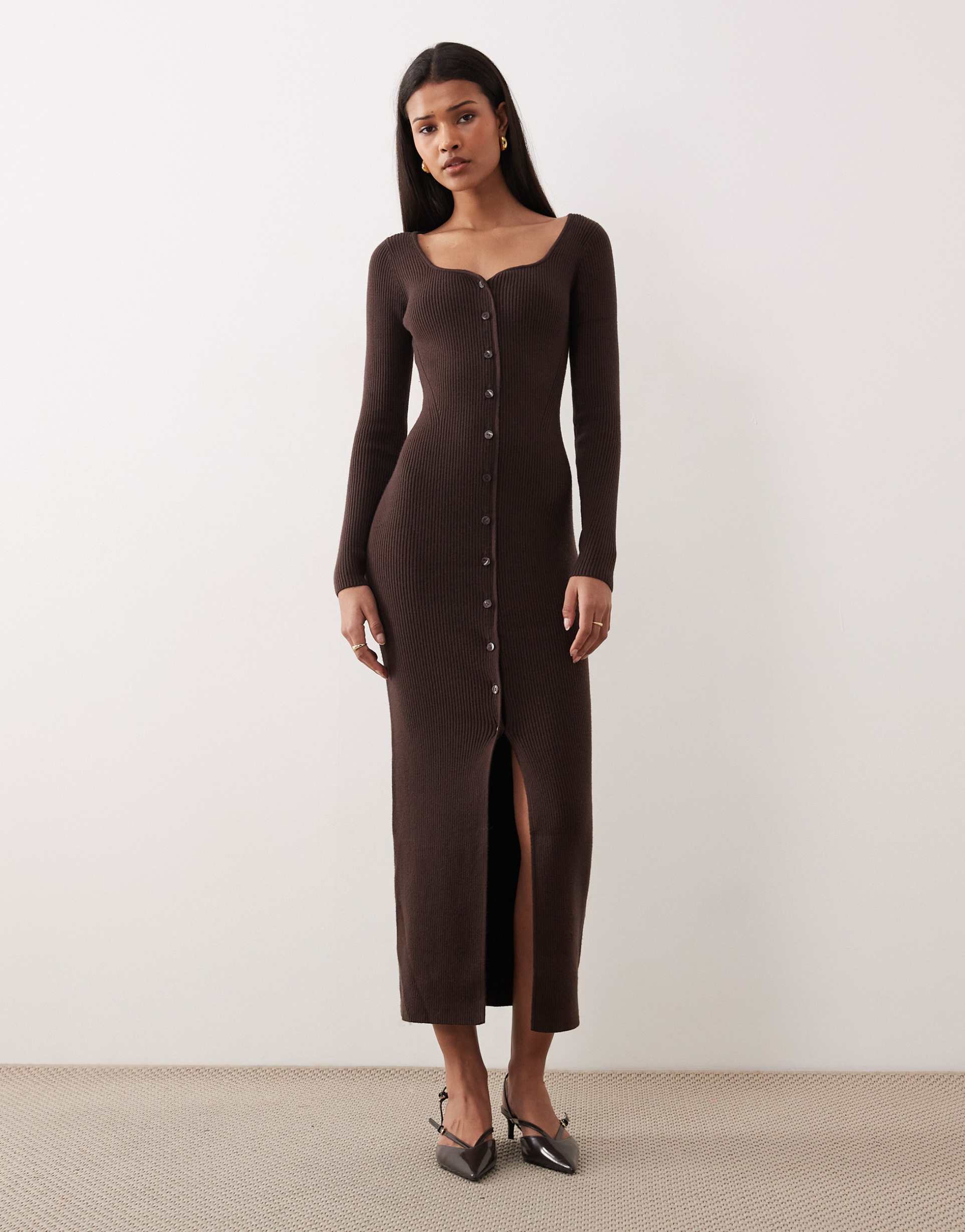 abercrombie & fitch long sleeve v neck fitted maxi dress in brown