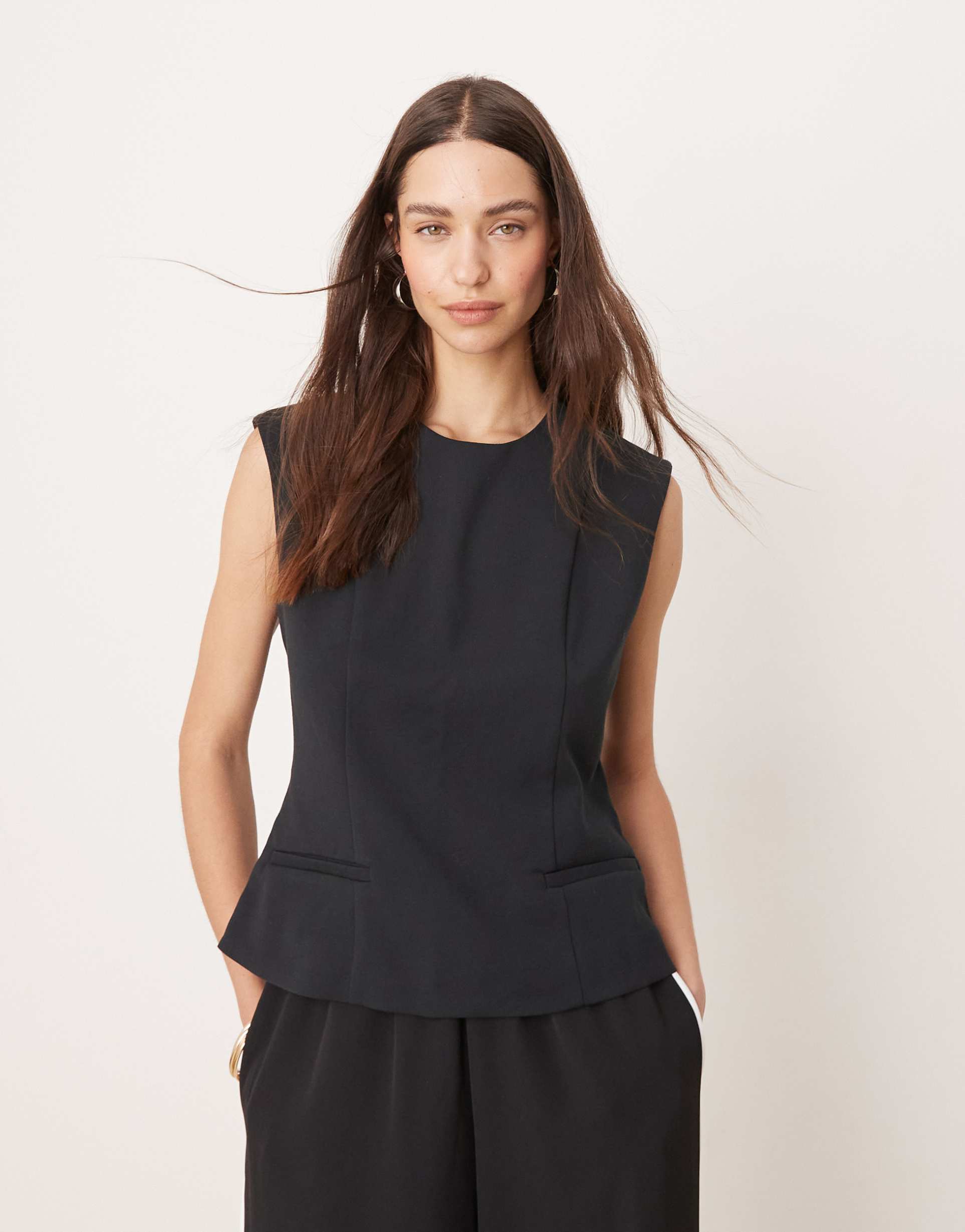 abercrombie & fitch longline tailored top in black