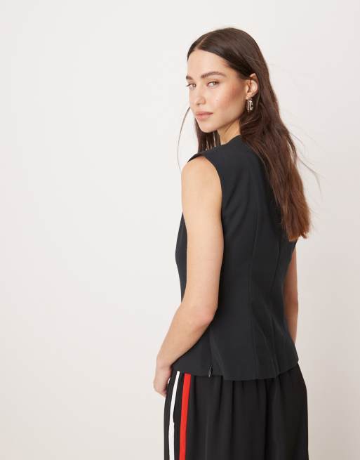 Abercrombie & Fitch longline tailored top in black, 4 of 4