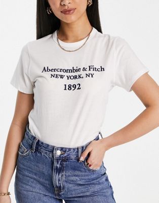 Abercrombie & Fitch 3-pack of t-shirts with chest branding in pink/white/navy - ASOS Price Checker
