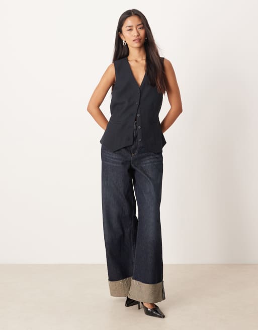 Abercrombie & Fitch low neckline vest in black, 2 of 4