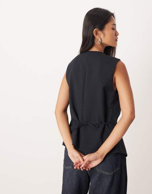 Abercrombie & Fitch low neckline vest in black, 4 of 4