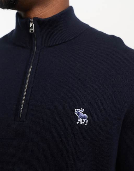 Abercrombie & Fitch - Maglione lavorato blu navy con zip corta e logo, 4 di 4