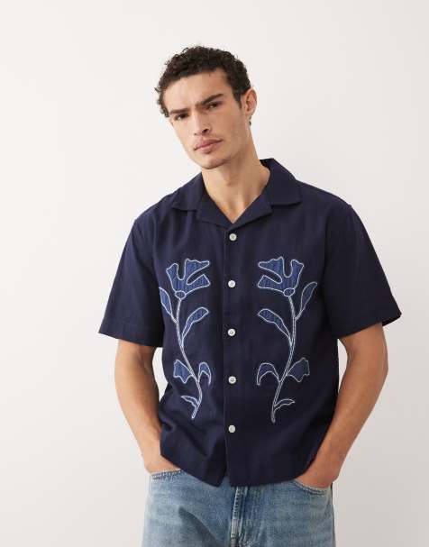 Abercrombie & Fitch - Marineblå kortærmet skjorte med blomsterbroderinger - view 1
