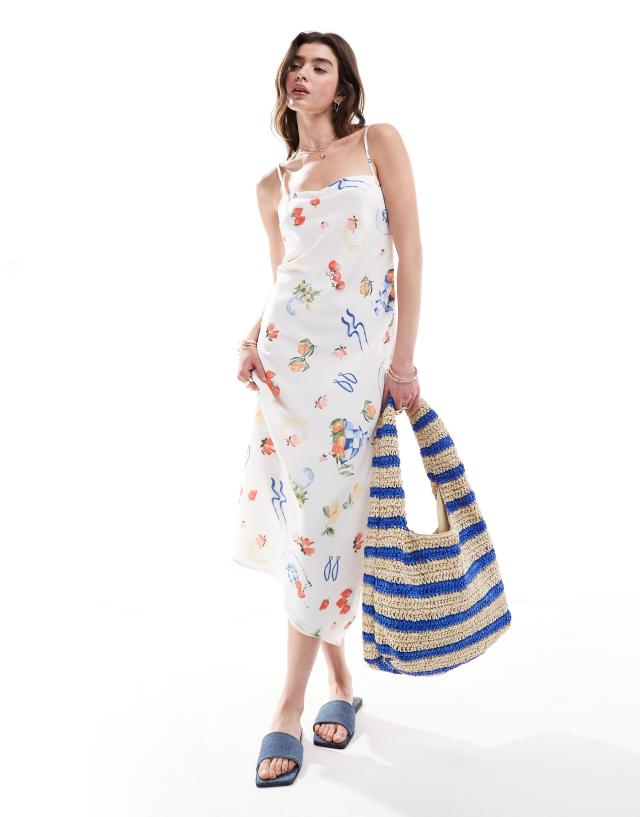 Abercrombie & Fitch - maxi dress  in white with picnic print in white