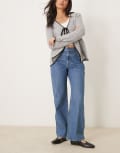 [Abercrombie & Fitch] Abercrombie & Fitch mid rise loose jeans in tinted medium wash blue W30 Mid wash blue